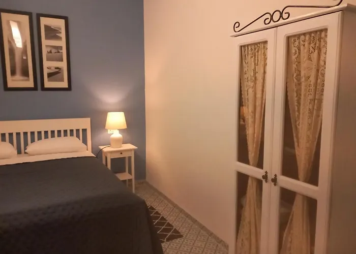 Door Nine -Townhouse With Harbour Views