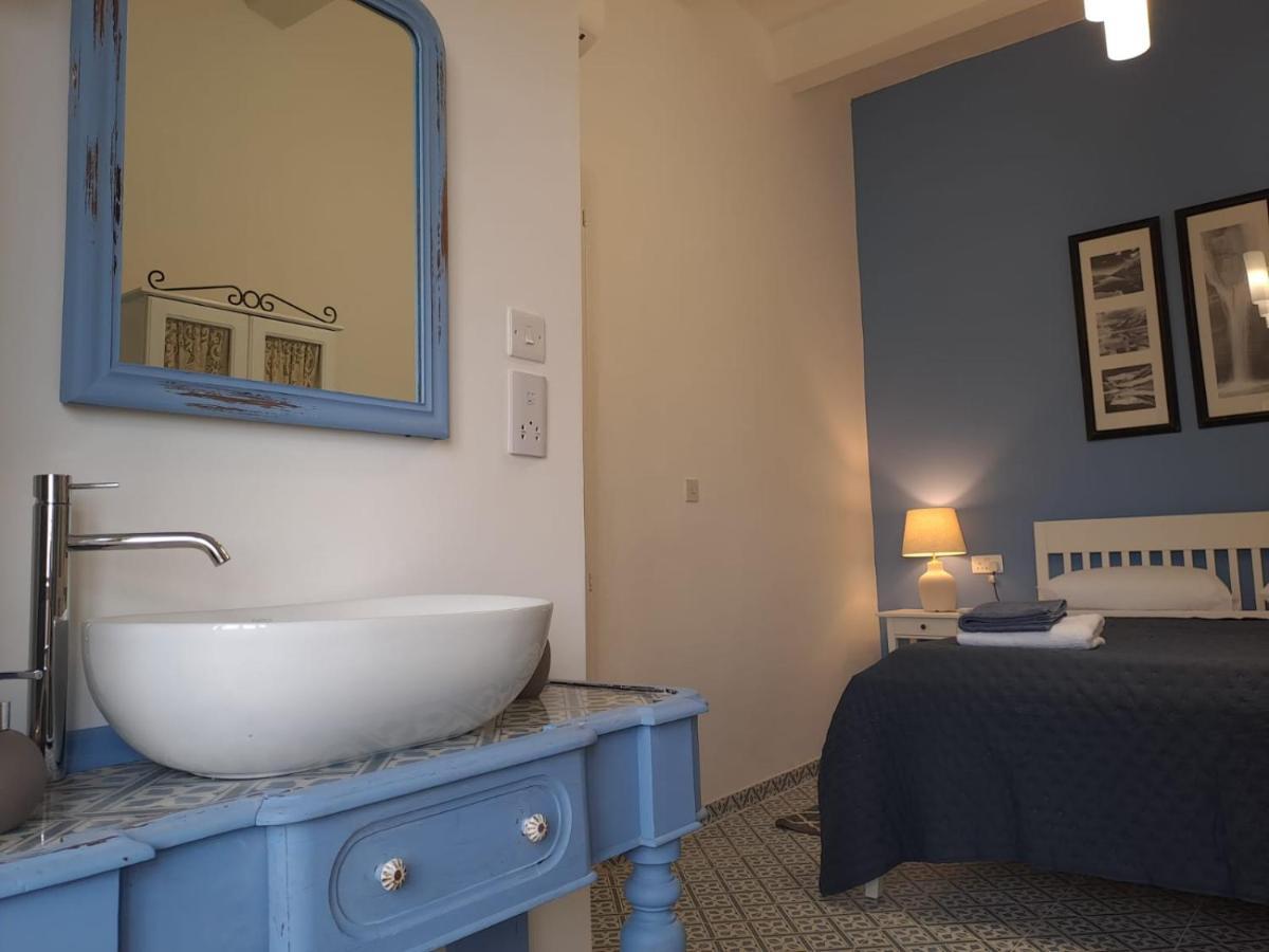 Door Nine -townhouse With Harbour Views